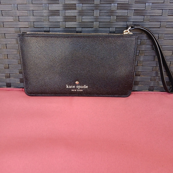 Kate Spade Madison Saffiano Leather Wristlet. NWOT - Picture 6 of 7